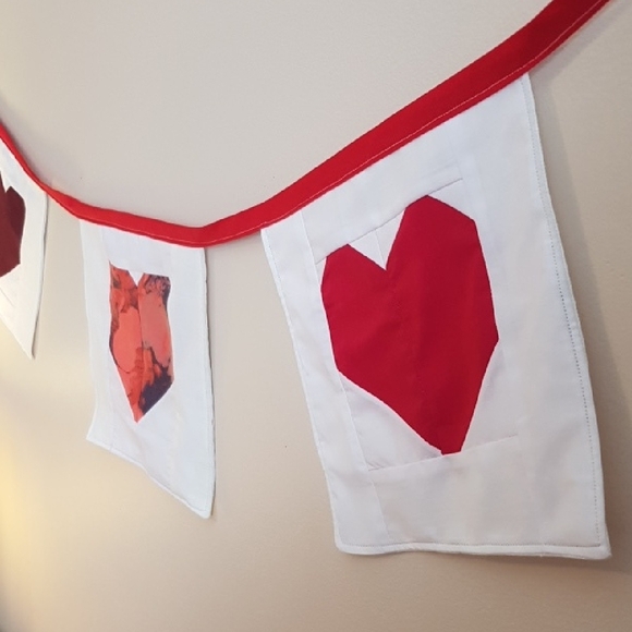 Queen Of Hearts Home Decor Banner 3 Heart Rustic Quilted Patchwork Handmade - Picture 3 of 5